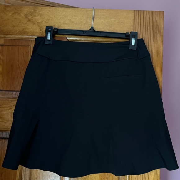 Adidas Women’s Skort - Picture 4 of 8